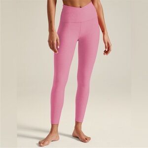 Beyond Yoga Pink Crossover V waist Leggings in Pink Bloom Heather